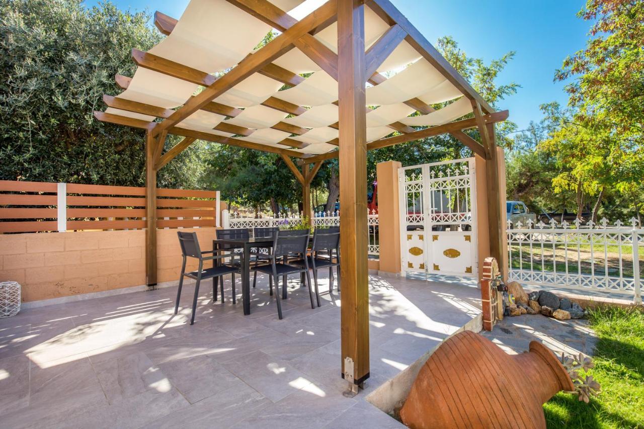 לימנריה Villa Pines מראה חיצוני תמונה